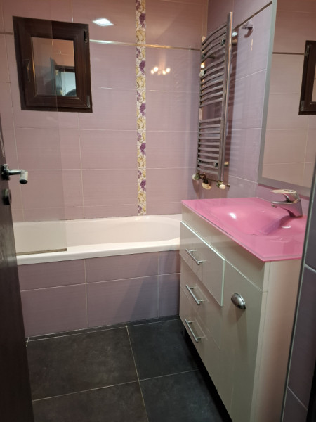 Inchiriere apartament 3 camere, Calea Bucuresti, etaj 1, in Targoviste