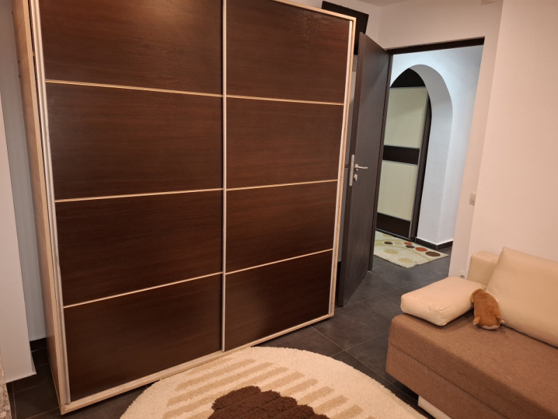 Inchiriere apartament 3 camere, Calea Bucuresti, etaj 1, in Targoviste