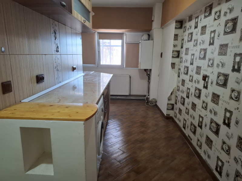 GARSONIERĂ ULTRACENTRAL,  ETAJ 1, ÎN TÂRGOVIȘTE