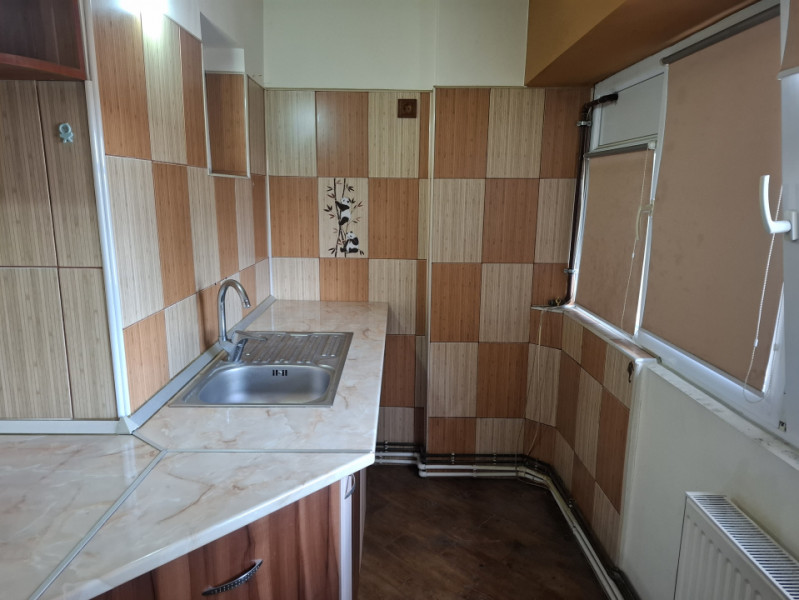 GARSONIERĂ ULTRACENTRAL,  ETAJ 1, ÎN TÂRGOVIȘTE