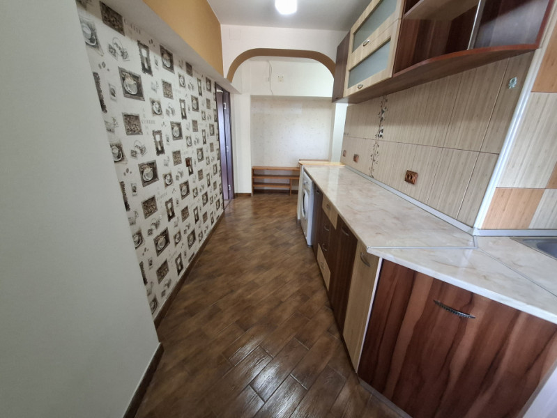 GARSONIERĂ ULTRACENTRAL,  ETAJ 1, ÎN TÂRGOVIȘTE