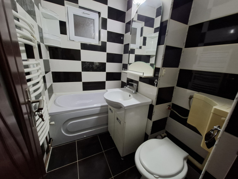 GARSONIERĂ ULTRACENTRAL,  ETAJ 1, ÎN TÂRGOVIȘTE