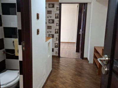 GARSONIERĂ ULTRACENTRAL,  ETAJ 1, ÎN TÂRGOVIȘTE