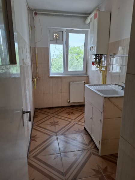 Apartament 2 camere, etaj 2, Micro 5, Târgoviște