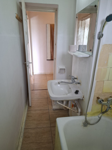 Apartament 2 camere, etaj 2, Micro 5, Târgoviște