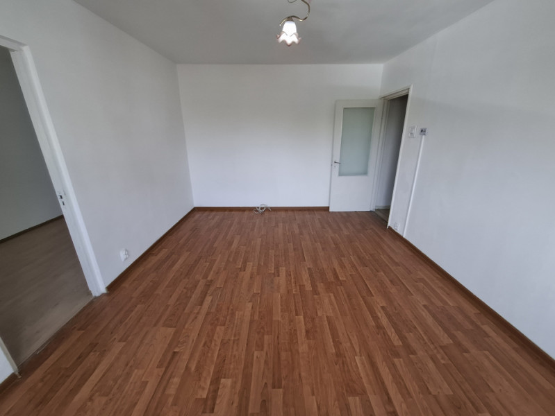 Apartament 2 camere, etaj 2, Micro 5, Târgoviște