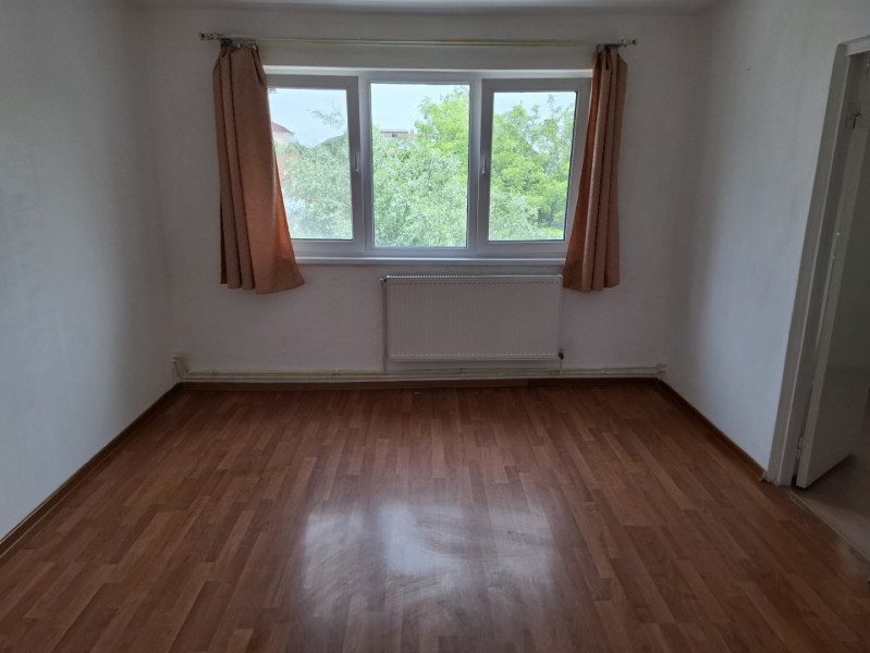 Apartament 2 camere, etaj 2, Micro 5, Târgoviște