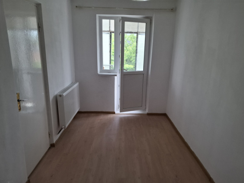 Apartament 2 camere, etaj 2, Micro 5, Târgoviște