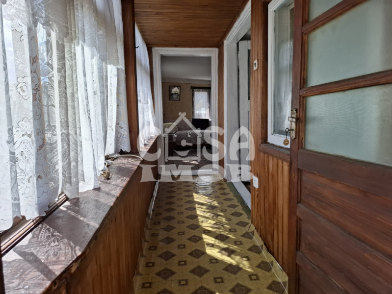 Vânzare căsuță rustică în com. Bărbulețu, jud. Dâmvovița