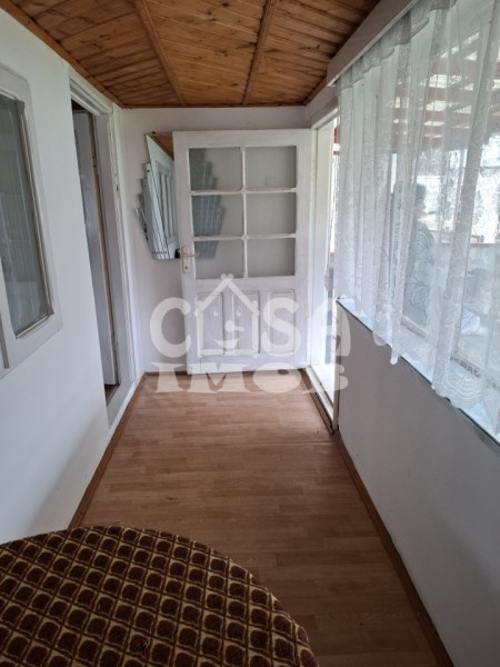 Vânzare căsuță rustică în com. Bărbulețu, jud. Dâmvovița