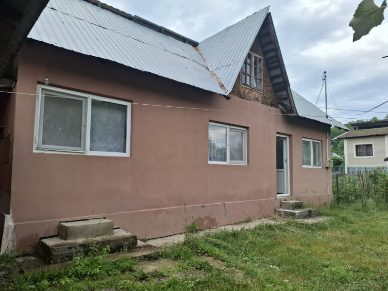 Comision 0 - Casă cochetă în com. Glodeni, judetul Dâmbovița