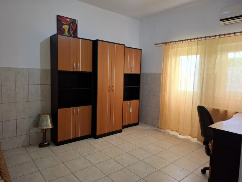  Vânzare casă în mun. Targoviste, str. Parvan Popescu, jud.Dâmbovița
