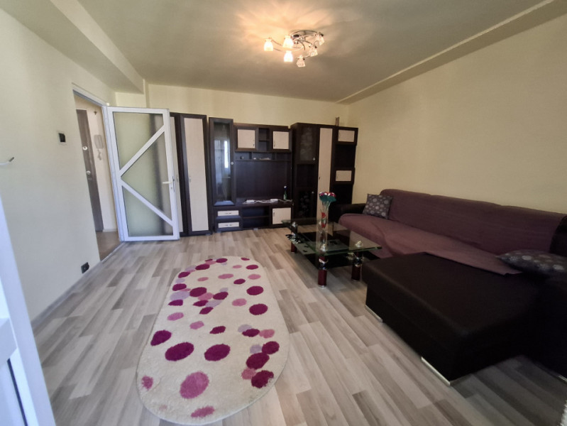 Inchiriere apartament 2 camere, decomandat, micro 3, in Targoviste