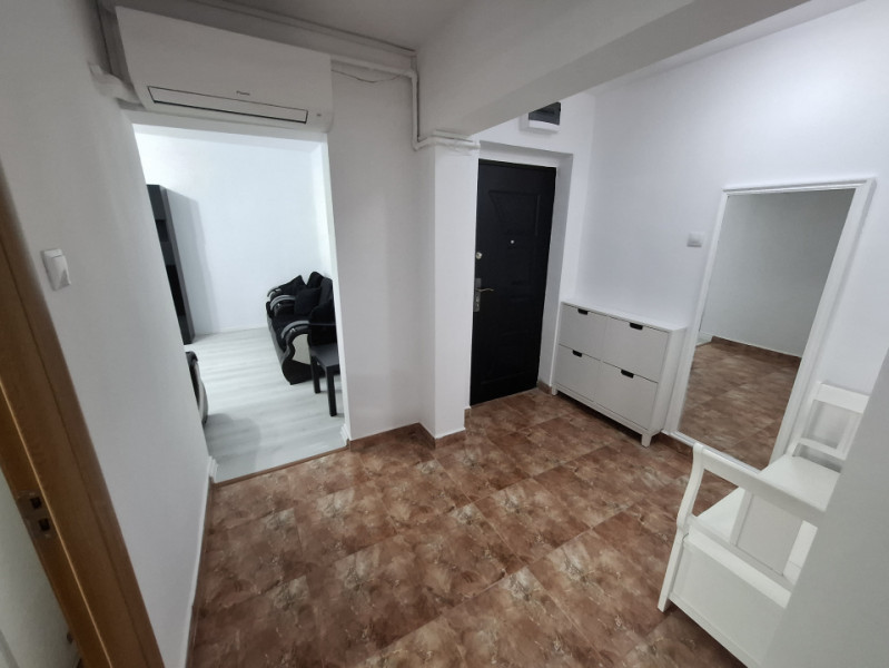 ÎNCHIRIERE APARTAMENT 3 CAMERE MODERN, CENTRAL, ETAJ 2