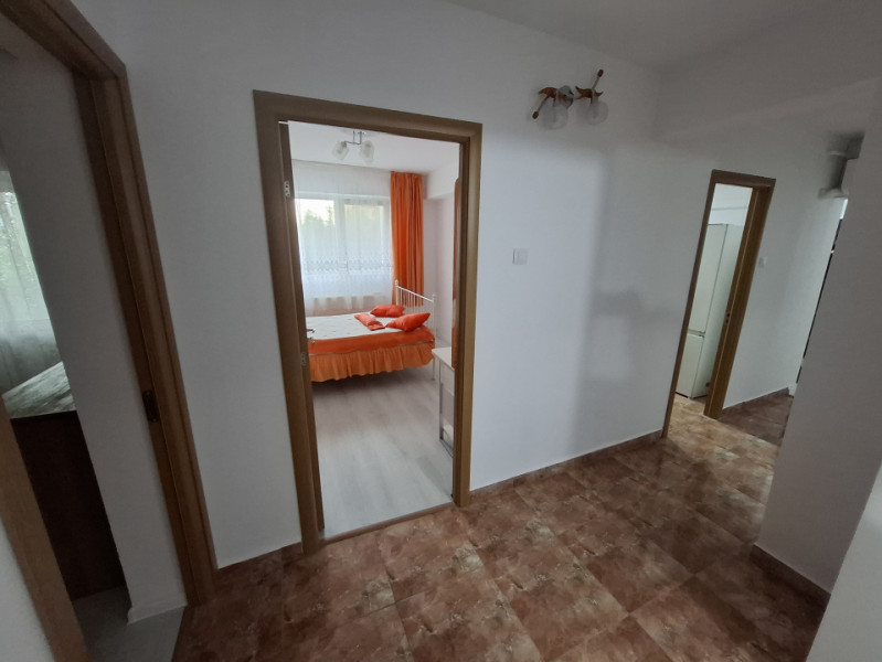 ÎNCHIRIERE APARTAMENT 3 CAMERE MODERN, CENTRAL, ETAJ 2