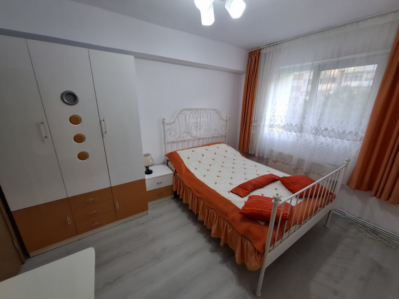 ÎNCHIRIERE APARTAMENT 3 CAMERE MODERN, CENTRAL, ETAJ 2