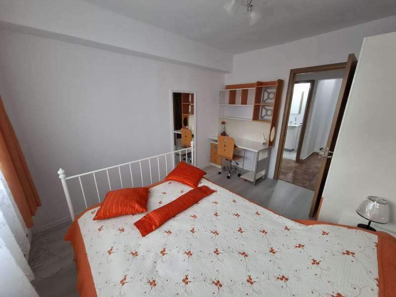 ÎNCHIRIERE APARTAMENT 3 CAMERE MODERN, CENTRAL, ETAJ 2