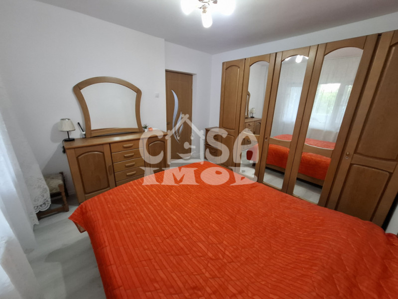 ÎNCHIRIERE APARTAMENT 3 CAMERE MODERN, CENTRAL, ETAJ 2