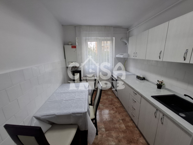 ÎNCHIRIERE APARTAMENT 3 CAMERE MODERN, CENTRAL, ETAJ 2