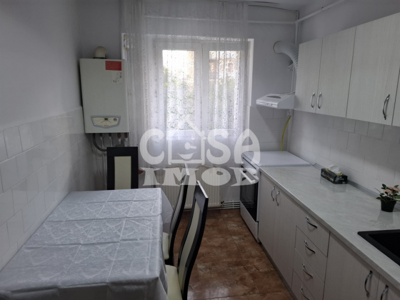 ÎNCHIRIERE APARTAMENT 3 CAMERE MODERN, CENTRAL, ETAJ 2