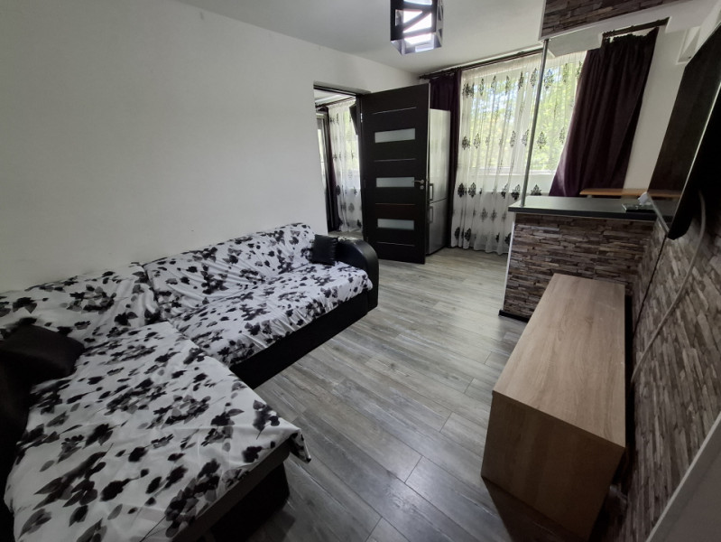 Comision 0 - vanzare apartament 3 camere, etaj 2, micro 9 Targoviste