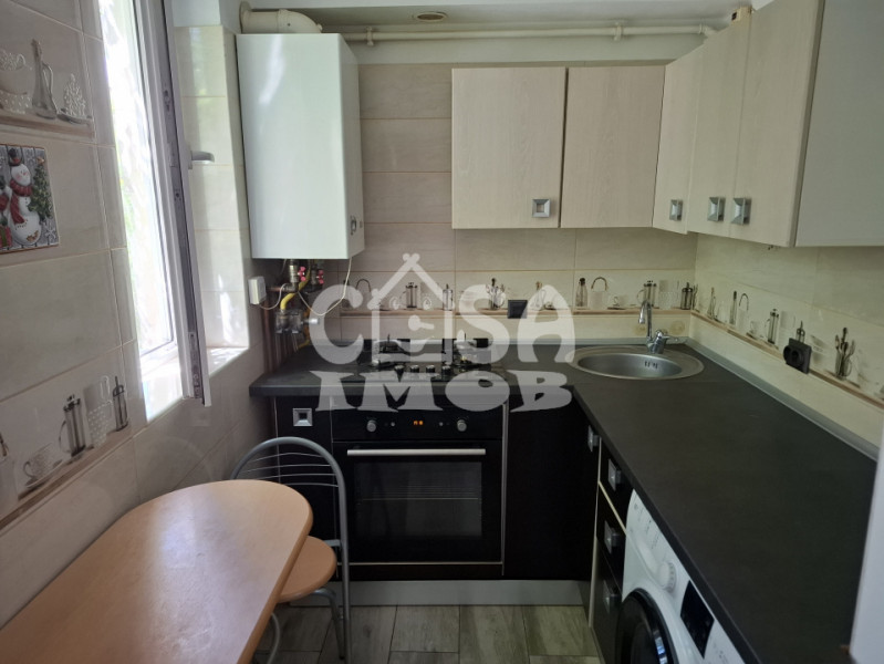 Comision 0 - vanzare apartament 3 camere, etaj 2, micro 9 Targoviste