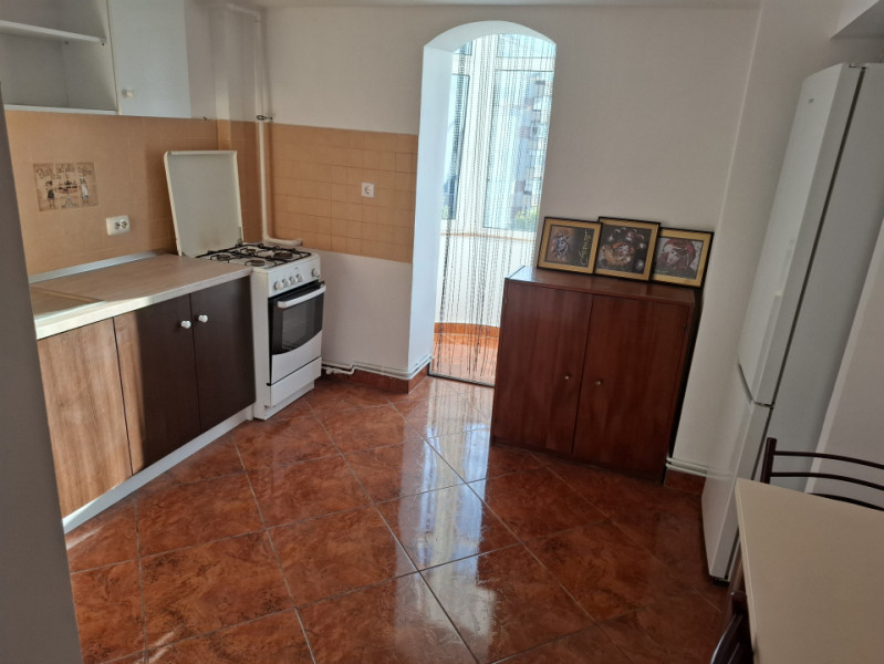 Închiriere garsonieră, Cal. București, etaj 4, Târgoviște