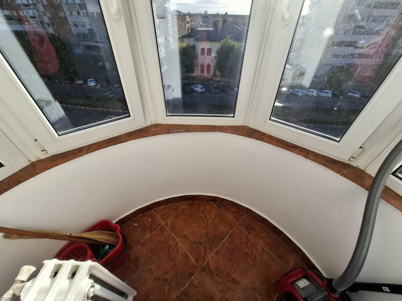 Închiriere garsonieră, Cal. București, etaj 4, Târgoviște