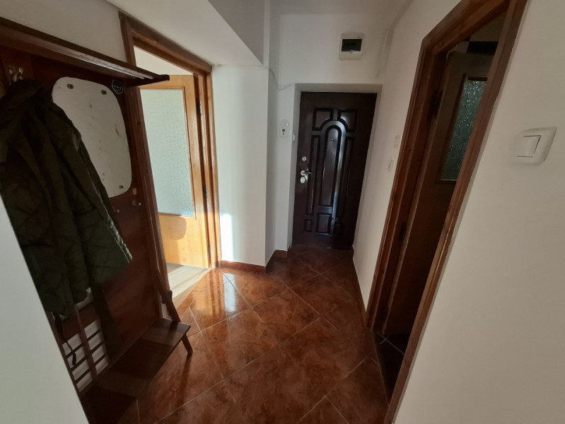 Închiriere garsonieră, Cal. București, etaj 4, Târgoviște