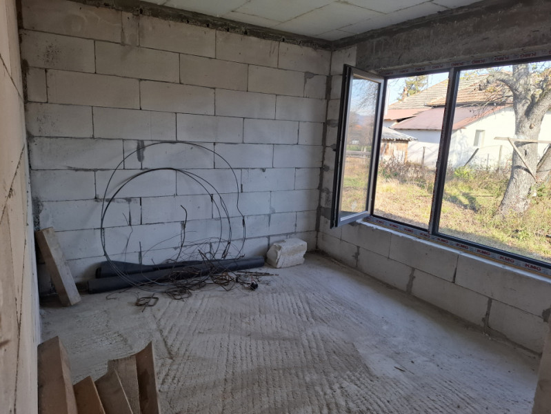 Vanzare casa la gri in comuna Tatarani, jud. Dambovita