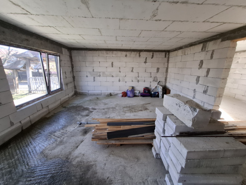 Vanzare casa la gri in comuna Tatarani, jud. Dambovita