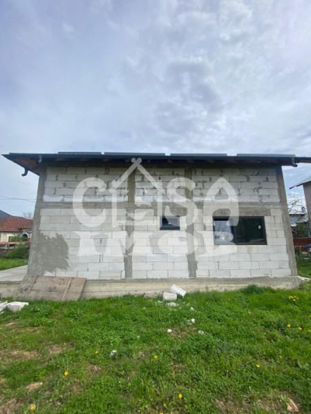 Vanzare casa la gri in comuna Tatarani, jud. Dambovita