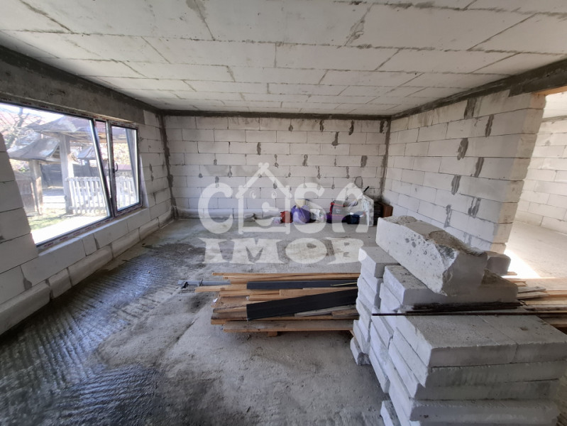 Vanzare casa la gri in comuna Tatarani, jud. Dambovita