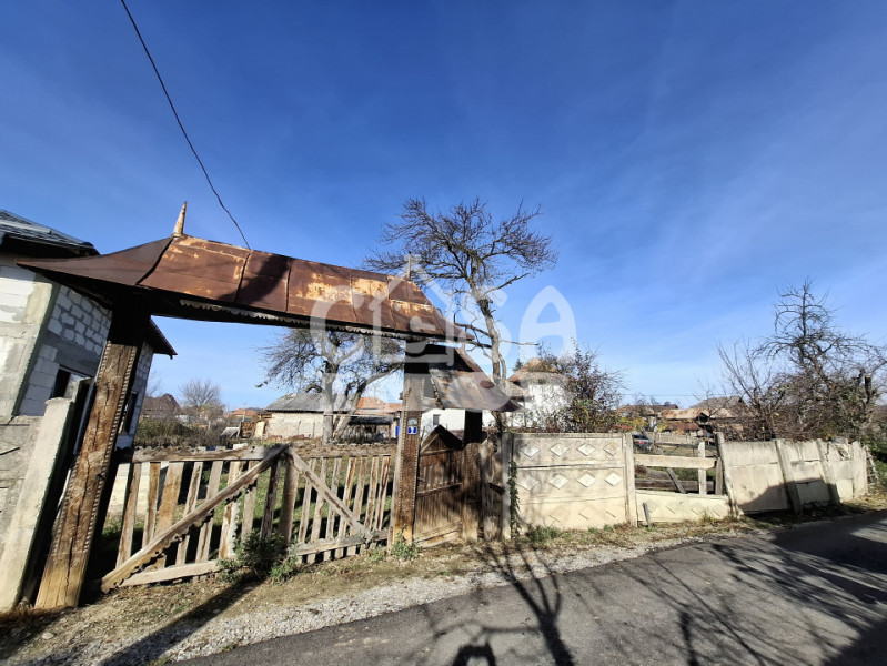 Vanzare casa la gri in comuna Tatarani, jud. Dambovita