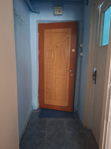 Vanzare apartament 2 camere, confort 2, etaj 2, micro 6, Targoviste