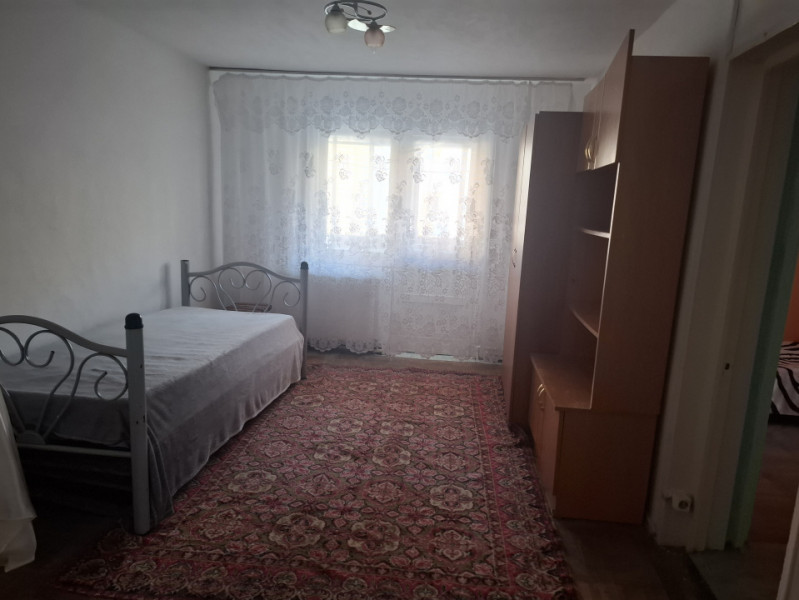 Vanzare apartament 2 camere, confort 2, etaj 2, micro 6, Targoviste
