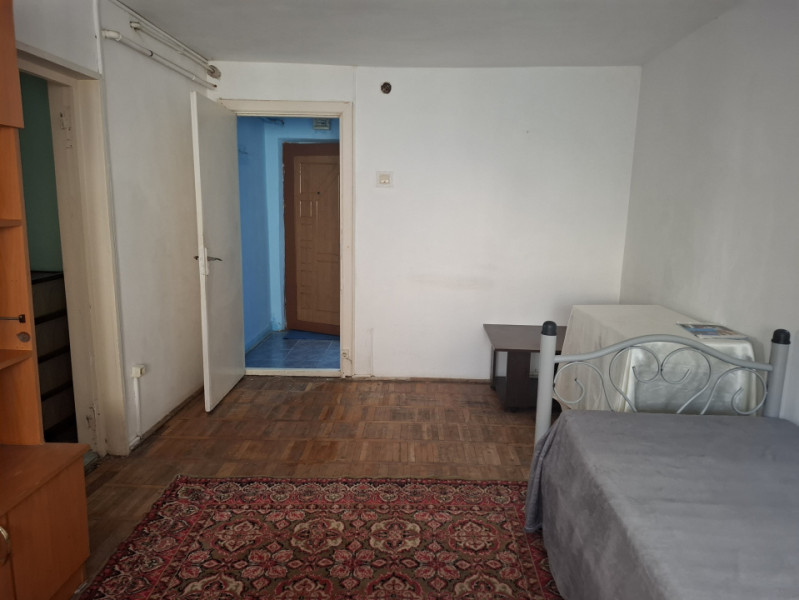 Vanzare apartament 2 camere, confort 2, etaj 2, micro 6, Targoviste