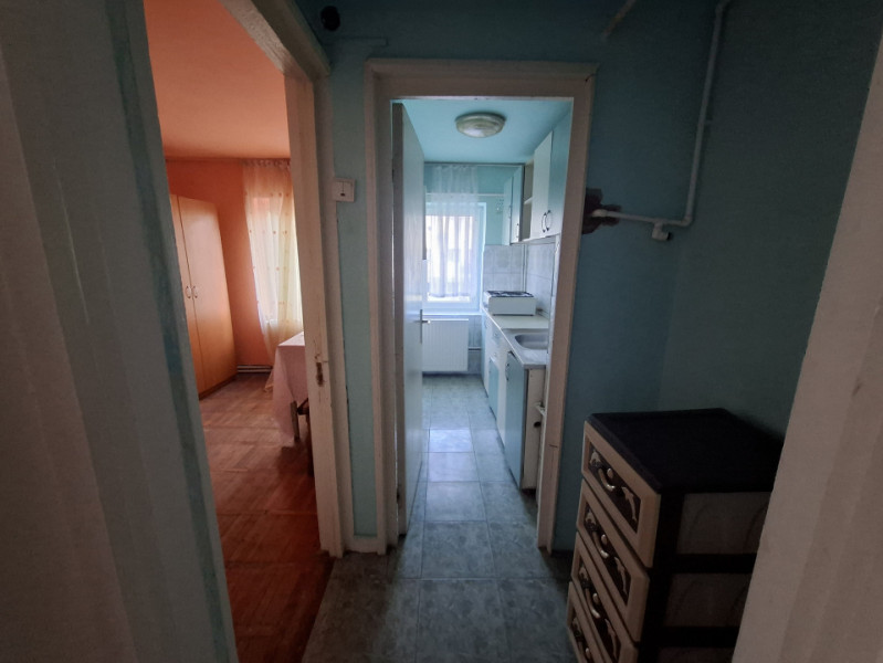 Vanzare apartament 2 camere, confort 2, etaj 2, micro 6, Targoviste