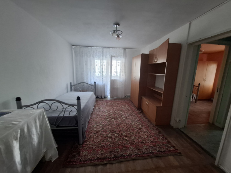 Vanzare apartament 2 camere, confort 2, etaj 2, micro 6, Targoviste