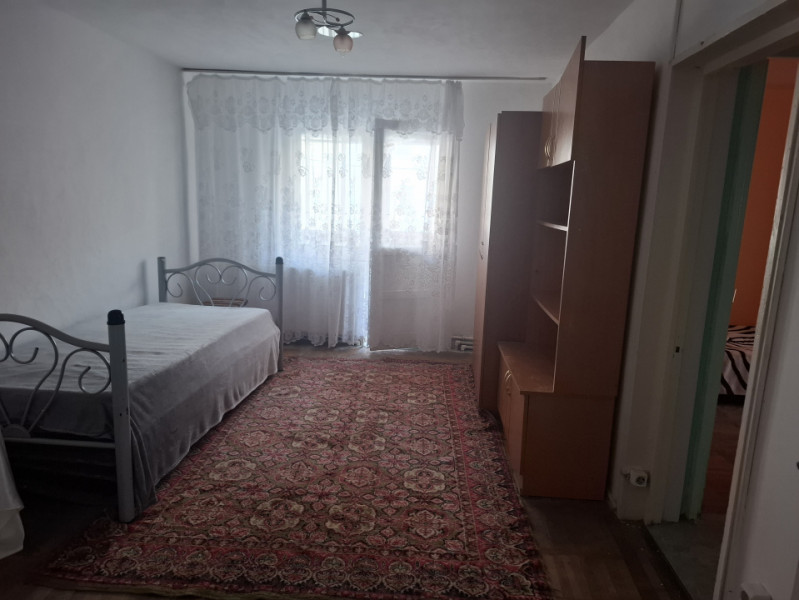 Vanzare apartament 2 camere, confort 2, etaj 2, micro 6, Targoviste