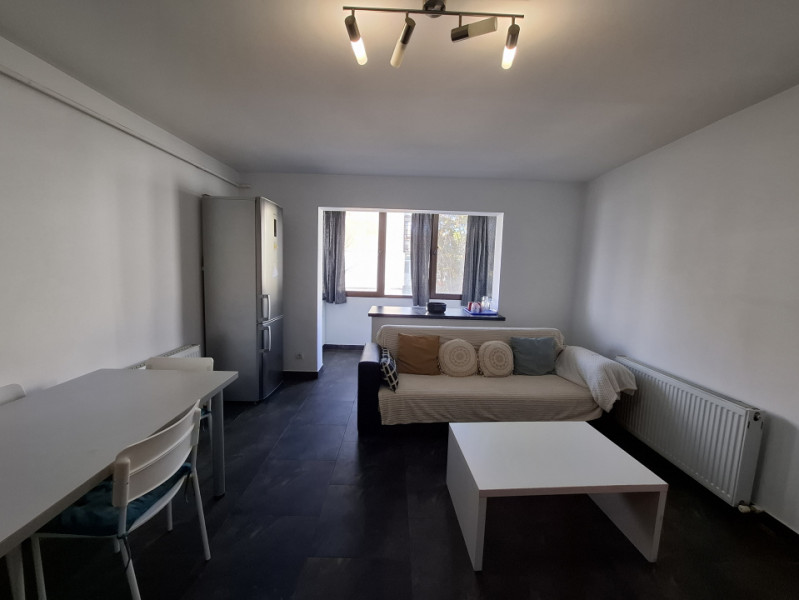 Închiriere apartament deosebit, 2 camere, etaj 2 în Târgoviște