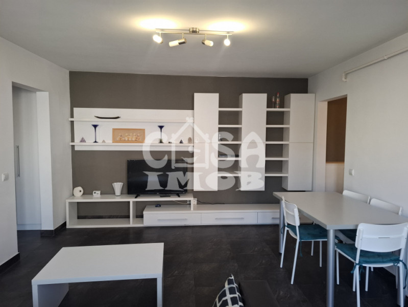 Închiriere apartament deosebit, 3 camere (transformat din 2)etaj 2 în Târgoviște