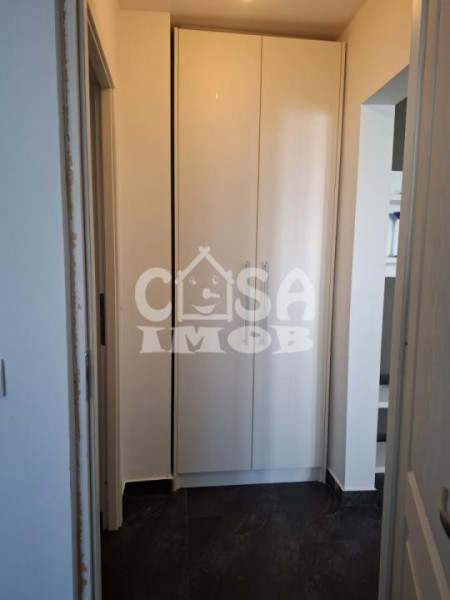 Închiriere apartament deosebit, 3 camere (transformat din 2)etaj 2 în Târgoviște