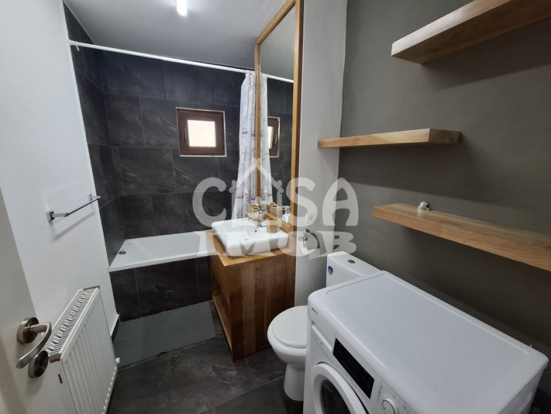Închiriere apartament deosebit, 3 camere (transformat din 2)etaj 2 în Târgoviște