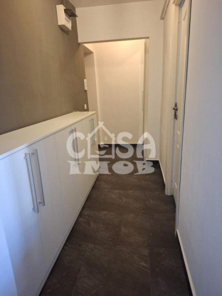 Închiriere apartament deosebit, 3 camere (transformat din 2)etaj 2 în Târgoviște