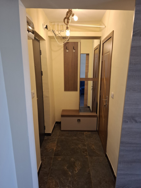 Închiriere garsonieră ultra-modernă în micro 9 - Târgoviste