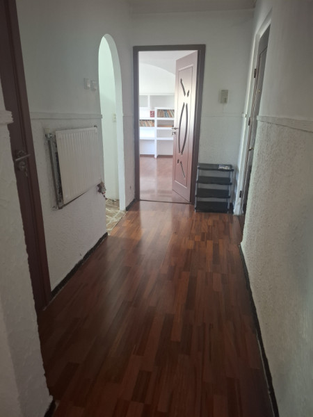 Închiriere apartament 3 camere, decomandat, micro 3 Târgoviște
