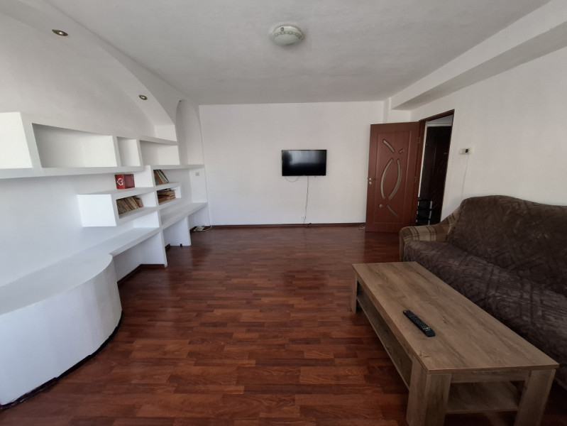 Închiriere apartament 3 camere, decomandat, micro 3 Târgoviște