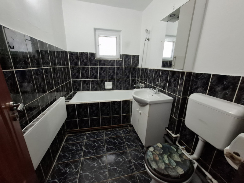 Închiriere apartament 3 camere, decomandat, micro 3 Târgoviște