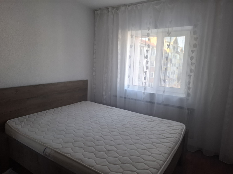 Închiriere apartament 3 camere, decomandat, micro 3 Târgoviște